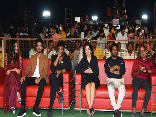 Romantic movie Pre Release Event-2